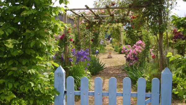 Visite au jardin de Mireille à Auriac sur Dropt près de Duras