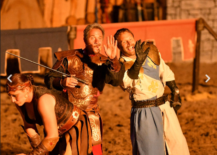 image de Spectacle médiéval nocturne au château de Duras