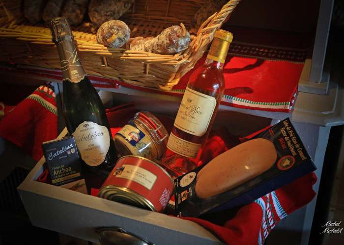 image de Chai et Rasade : Glacier, cave à vins, épicerie fine et alcools